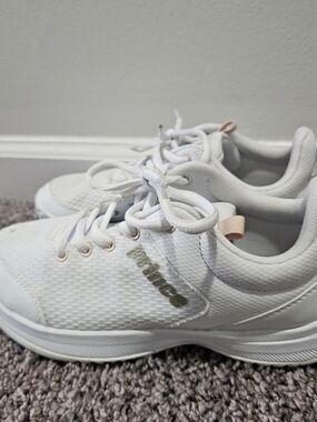 Prince Women's Advantage Lite Tennis Shoes - White with Gold Accent